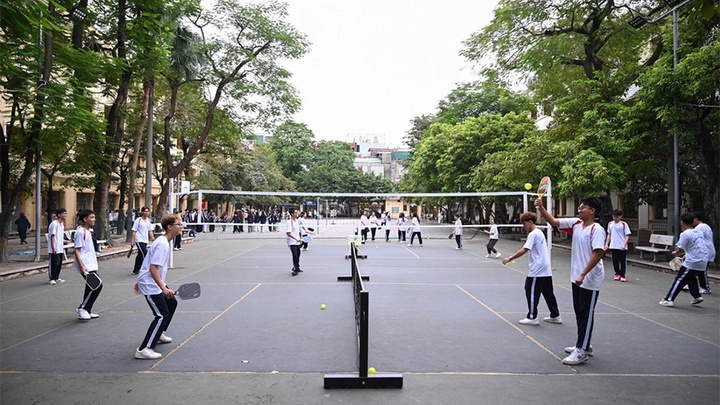Pickleball "cháy lớp" tại Đại học Kinh tế Quốc dân, mở ra xu hướng giáo dục thể chất mới