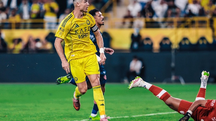 Cristiano Ronaldo đem về chiên thắng kịch tính ở phút thứ... 90+14