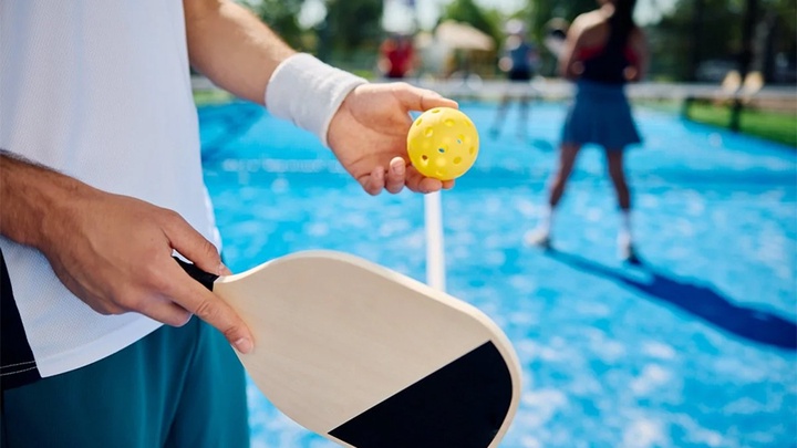 Góc khuất đằng sau tiếng "póc" của pickleball: Niềm vui hay cơn ác mộng?