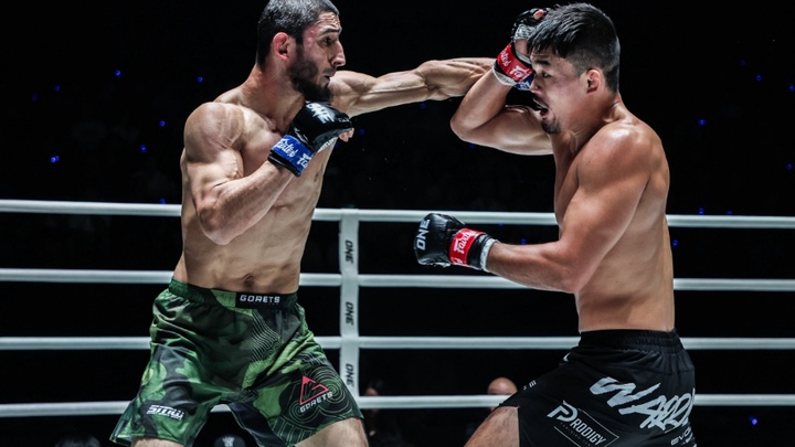 ONE 173: Christian Lee sẽ “nghiền nát” Alibeg Rasulov ở trận tái đấu?