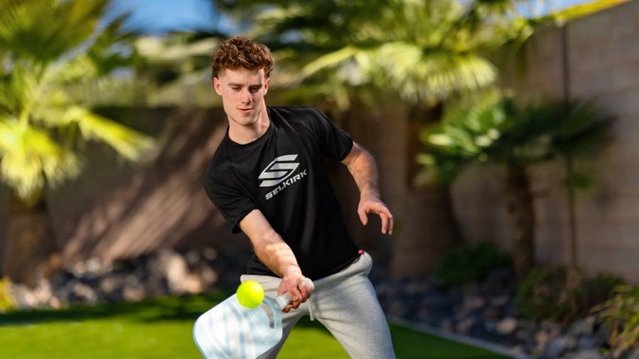 Kỹ thuật lob tấn công trong pickleball: Khi nào nên dùng?