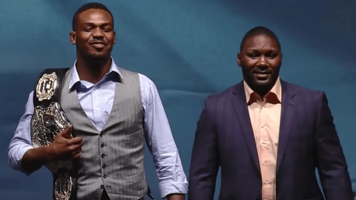 Jon Jones tiết lộ đối thủ mình “vui mừng” vì chưa đối đầu ở UFC