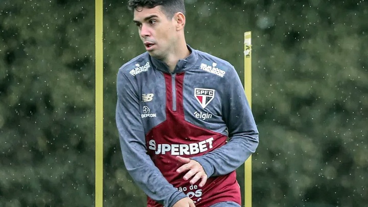 Sốc: Cựu ngôi sao của Chelsea, tiền vệ Oscar đột quỵ trên sân