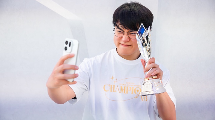 Tin chuyển nhượng LMHT 13/11: T1 tái ký Doran và Gumayusi? Kiin rời GenG?