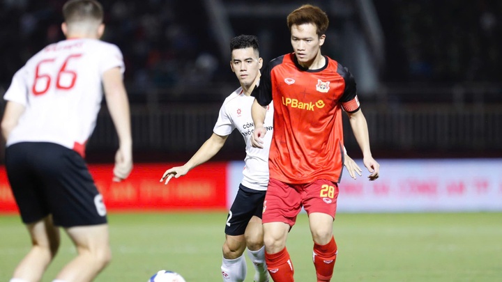 Cuộc đua Vua phá lưới V.League: Hoàng Đức “lạc lõng” giữa dàn ngoại binh