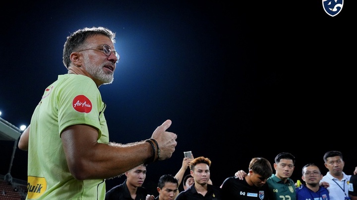 Tân HLV trưởng Thái Lan thừa nhận sự thật phũ phàng sau thắng lợi trước Singapore