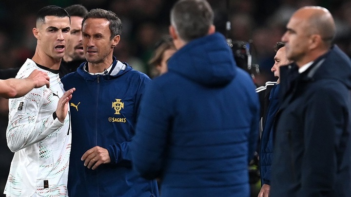 Tiết lộ những lời nói của Ronaldo với HLV tuyển Ireland sau khi bị đuổi khỏi sân