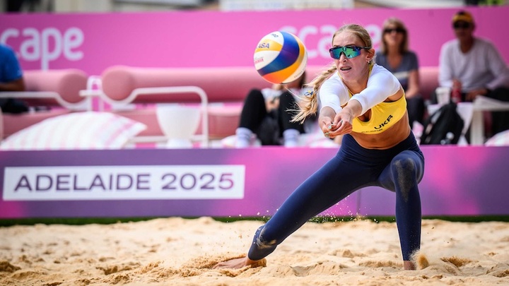 Ukraine giành tấm vé đầu tiên vượt qua vòng bảng giải bóng chuyền bãi biển VĐTG