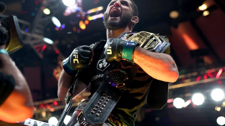 Islam Makhachev đang chờ thách thức nào tiếp theo ở hạng bán trung UFC