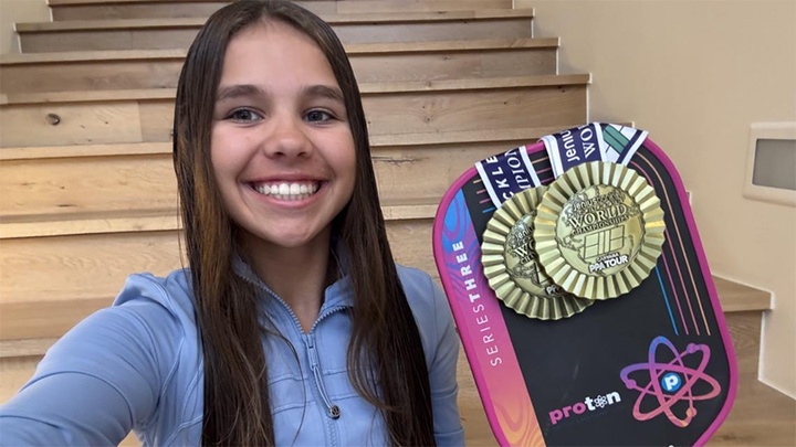 Vận động viên 13 tuổi khuấy đảo làng pickleball Mỹ với chức vô địch thế giới