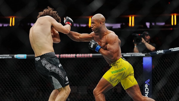 "Robocop" Gregory Rodrigues thách thức 2 cựu vương sau UFC 322