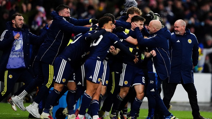 Scotland trở lại World Cup sau gần 3 thập kỷ nhờ màn ngược dòng ngoạn mục
