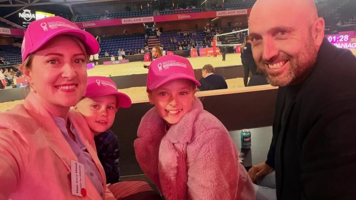 Khán đài Adelaide World Championship vắng hoe giữa cơn sốt “lễ hội bóng chuyền bãi biển”