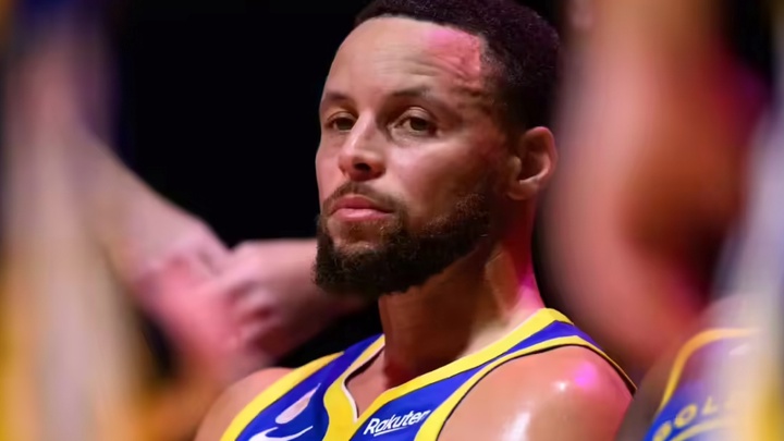 HLV của Stephen Curry "quan ngại sâu sắc" về sự gia tăng chấn thương tại NBA mùa 2025-26