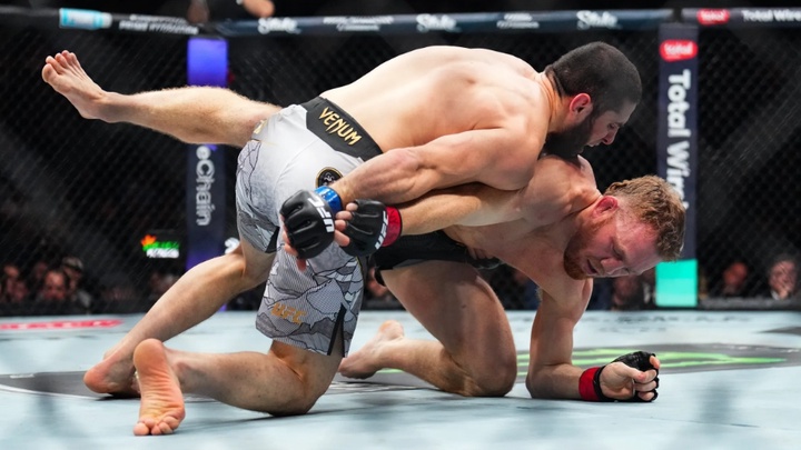 Sean O’Malley: “Jack Della Maddalena quá đen khi phải bảo vệ đai trước Islam Makhachev ngay lần đầu”