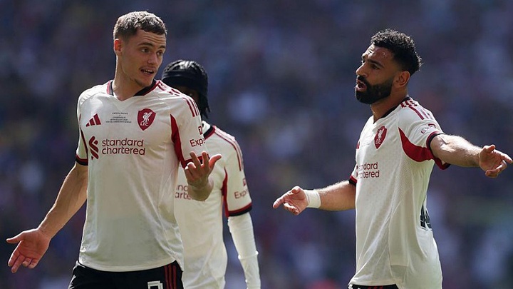 "King" Salah bị tố cáo "chèn ép" hợp đồng bom tấn Florian Wirtz