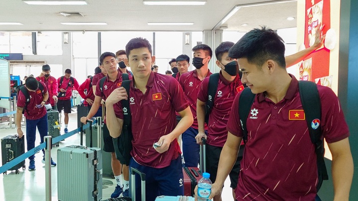 Đội tuyển Việt Nam trở về, khép lại năm 2025 với nhiều dấu ấn tích cực