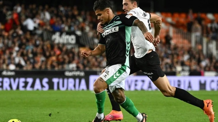 Dự đoán Valencia vs Levante, 3h00 ngày 22/11, La Liga 2025/26