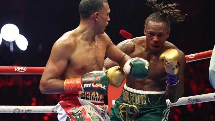 David Benavidez hủy diệt Anthony Yarde, tiết lộ kế hoạch tiếp theo