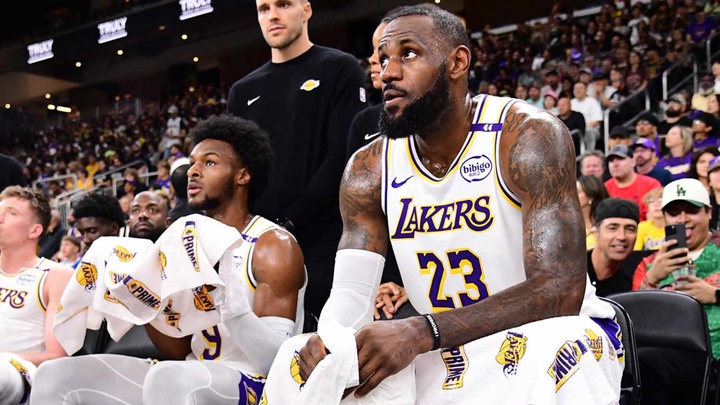 Điểm danh những "cây trường sinh" của NBA: Cầu thủ nào thi đấu nhiều mùa giải nhất lịch sủ?