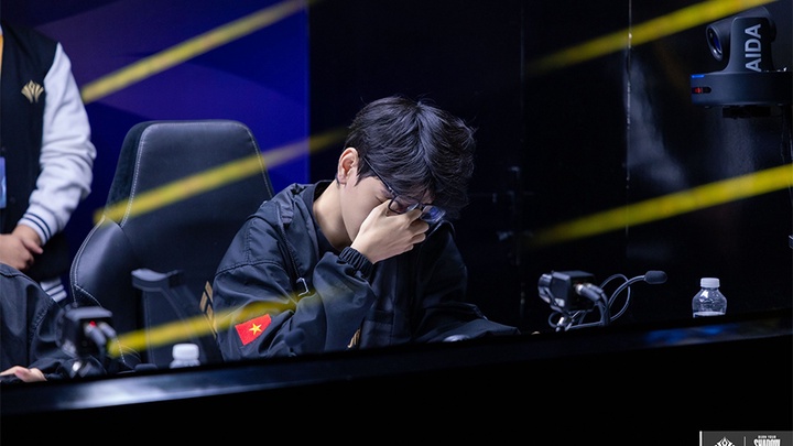 Kết quả AIC 2025 hôm nay 23/11: SGP bị loại, 1S và FL vào tứ kết