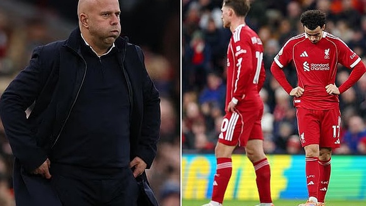 Arne Slot "bỏ" giải thưởng khi Liverpool giữa tâm bão khủng hoảng