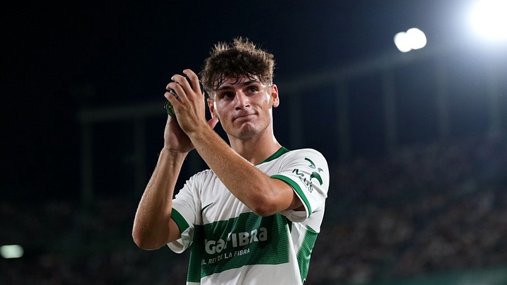 Man City và Arsenal tranh giành "Pedri mới"