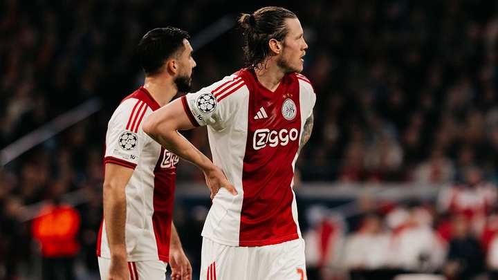 Dự đoán Ajax vs Benfica, 0h45 ngày 26/11, Champions League 2025/26