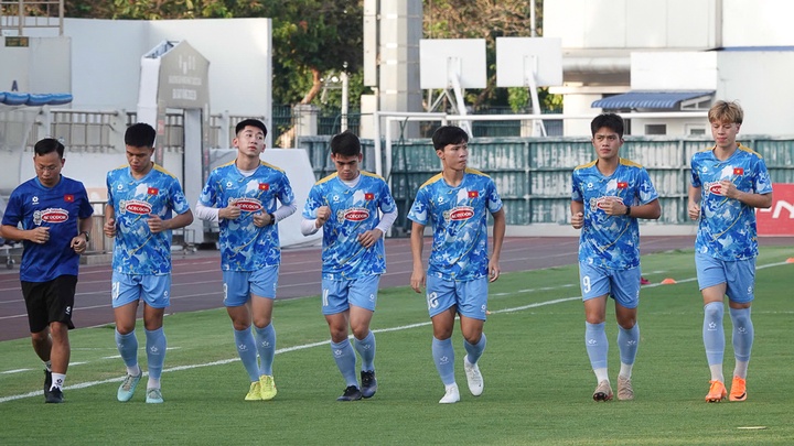 HLV Kim Sang Sik bắt đầu hành trình rèn quân cho SEA Games 33