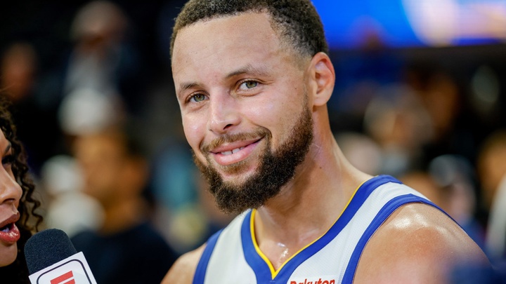 Stephen Curry chia tay Under Armour vì thất bại trong vụ chiêu mộ Caitlin Clark?