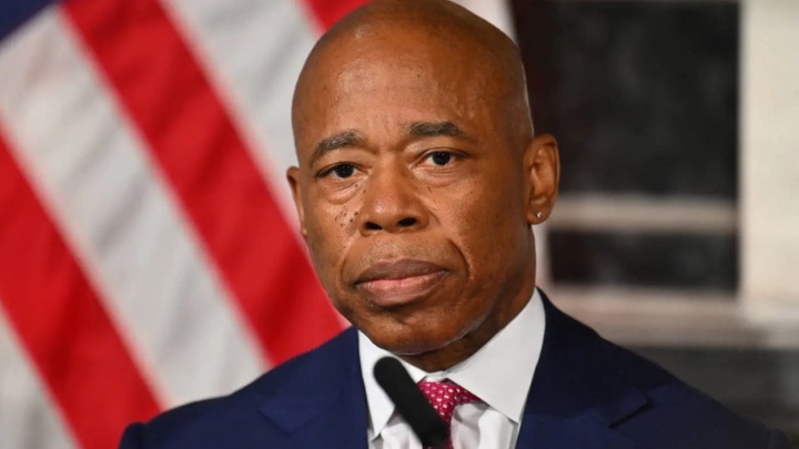 Thị trưởng New York Eric Adams tuyên bố sẽ xử lý vụ ẩu đả tại UFC 322