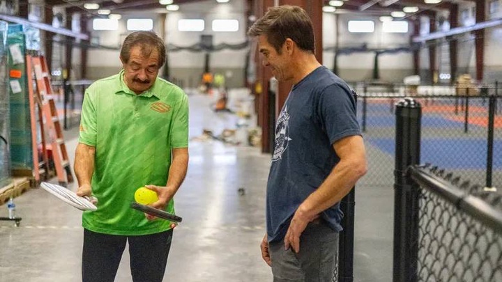 Kỳ tích tuổi 63: Hành trình giành vàng Pickleball World Championship của Sam Dia