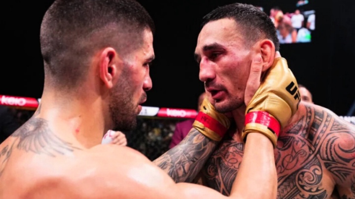 Max Holloway lên tiếng ủng hộ Ilia Topuria tạm rời UFC