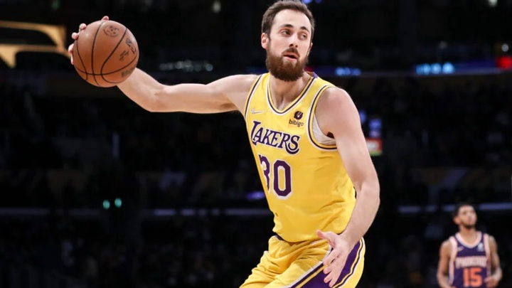 Từ người vô hình tại Lakers đến "vua block" NBA mùa này: Hành trình kỳ diệu của Jay Huff