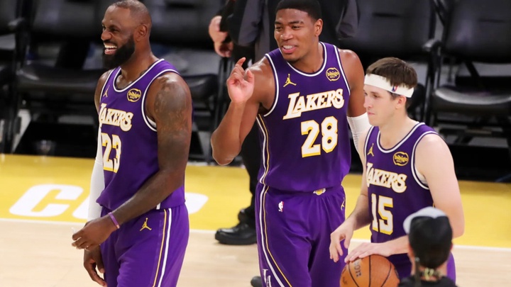 Cựu cầu thủ NBA dội gáo nước lạnh vào Lakers: "LeBron James không còn đủ sức phòng ngự để vô địch"