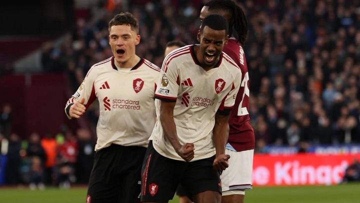 Lịch thi đấu bóng đá Ngoại hạng Anh hôm nay: Liverpool sa thải HLV Arne Slot; Arsenal mất ngôi đầu?