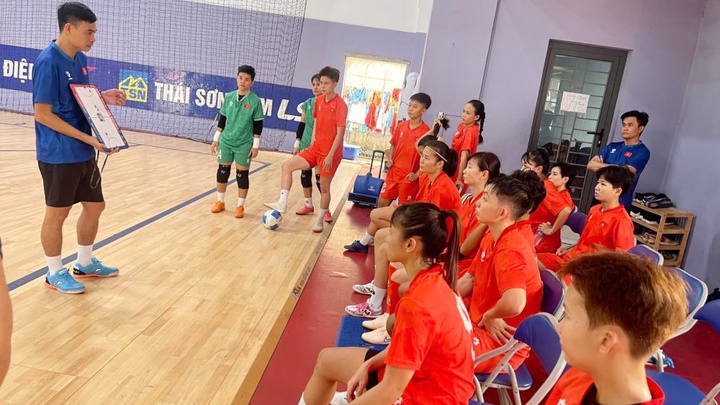 Đội tuyển Futsal nữ Việt Nam gấp rút hoàn tất chuẩn bị trước thềm SEA Games 33