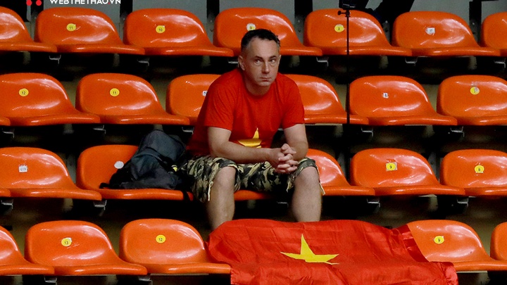 CĐV đặc biệt dành tình cảm cho bóng chuyền Việt Nam tại SEA Games 33