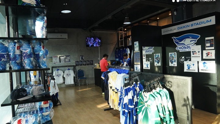 Một góc nhỏ xinh xắn ở sân đấu mang đến may mắn cho đội tuyển nữ Việt Nam