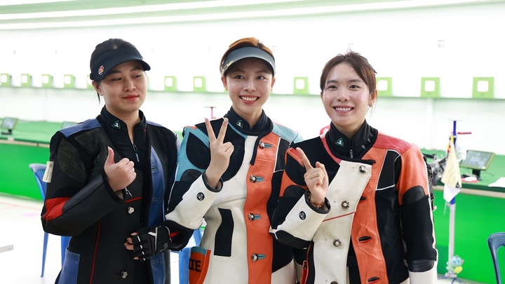 Xạ thủ Olympic Mộng Tuyền "tâm tư" với tấm HCĐ 10m súng trường hơi nữ
