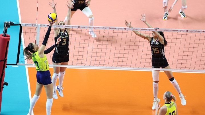 VakifBank vượt ải Fenerbahce sau màn đại chiến 5 set nghẹt thở