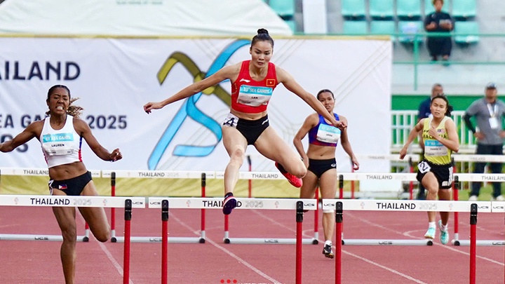 Khoảnh khắc ăn mừng chức vô địch SEA Games 33 đầy cảm xúc của Quách Thị Lan