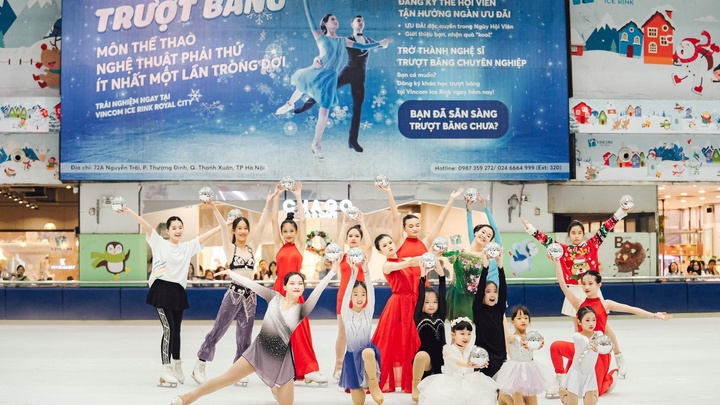 Ngày hội Trượt băng Thế giới 2025: Khi gia đình hòa nhịp trên sân băng