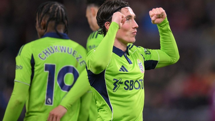 Dự đoán Newcastle vs Fulham, 3h00 ngày 18/12, League Cup 2025/26