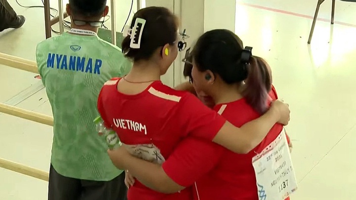 Xạ thủ Thu Vinh và Thùy Trang tiếp tục "bắn ra HCV" ở SEA Games 33
