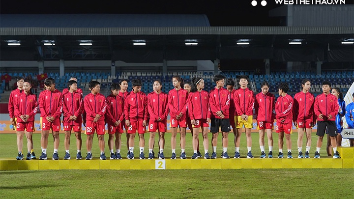 HLV Mai Đức Chung tự hào về các học trò, nuối tiếc về công tác trọng tài bóng đá nữ SEA Games 33