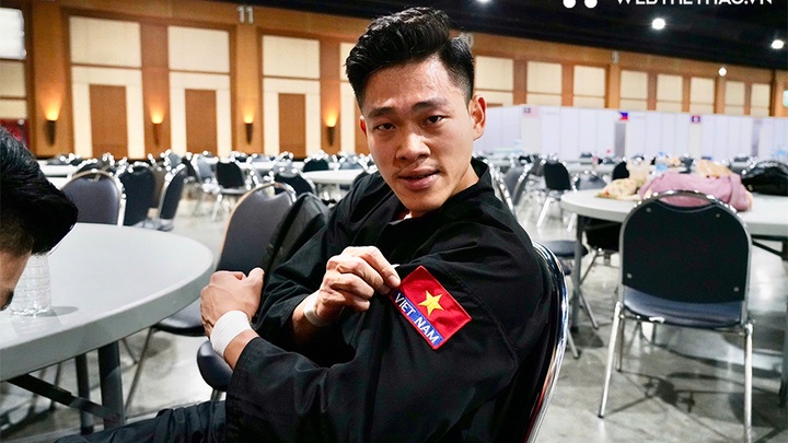 Tấn Sang: Lá cờ Tổ quốc là động lực để vượt qua chấn thương và sức ép trọng tài