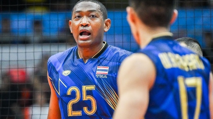 Vừa vô địch SEA Games, đội trưởng bóng chuyền Thái Lan đã lo sợ bị cắt 40% tiền thưởng