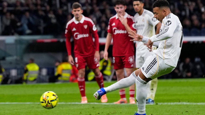 Mbappe san bằng kỷ lục 59 bàn thắng trong năm của Cristiano Ronaldo cùng Real Madrid