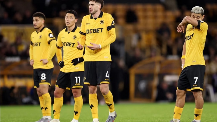 Đội bóng Anh có khởi đầu mùa giải tệ nhất lịch sử, giành ít điểm chưa từng thấy